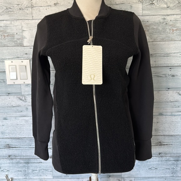 LULULEMON ATHLETICA STAND OUT SHERPA JACKET